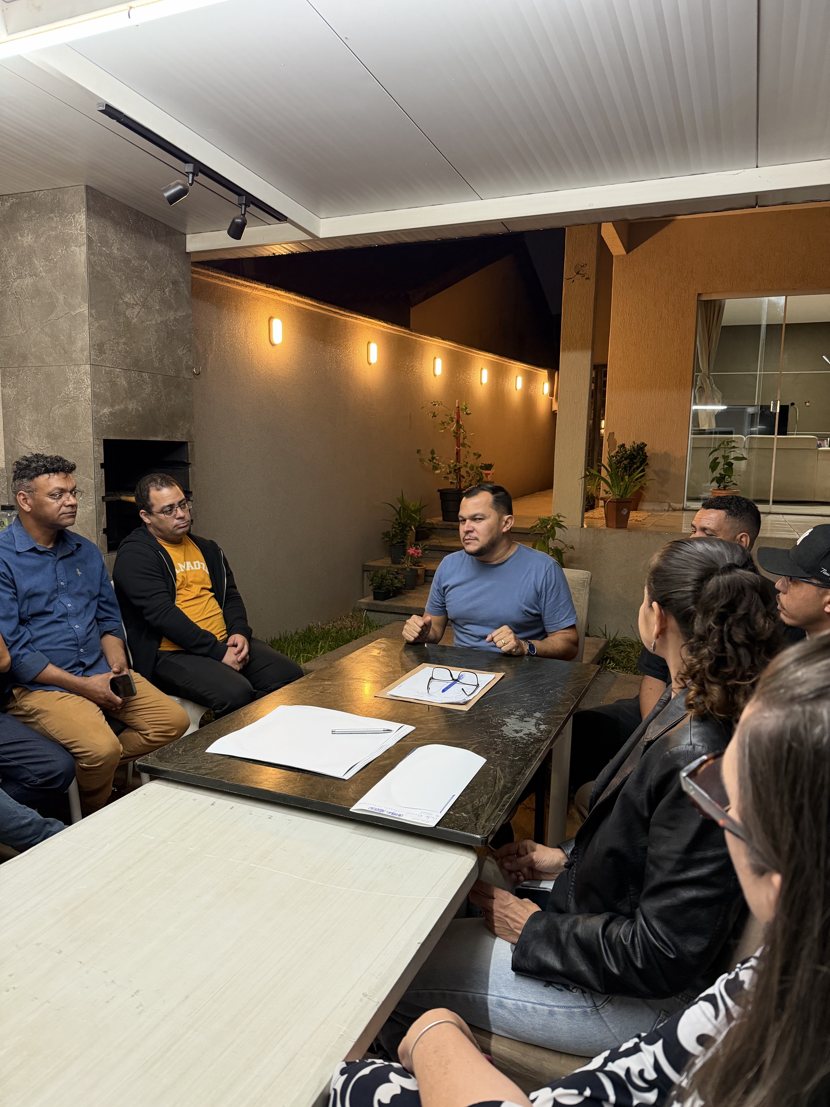 Hanleryo Arantes realiza reunião com lideranças comunitárias